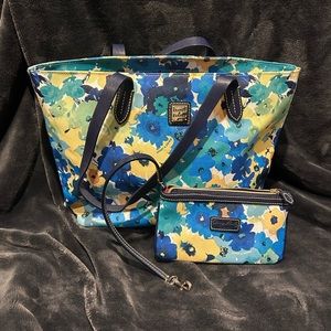 Rare Dooney & Bourke Somerset Watercolor Tote with matching Wristlet